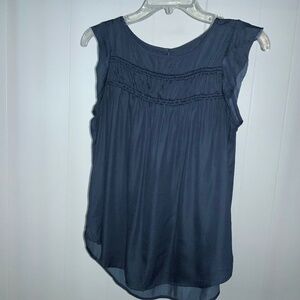 Loft flutter sleeve smocked top Sz XL